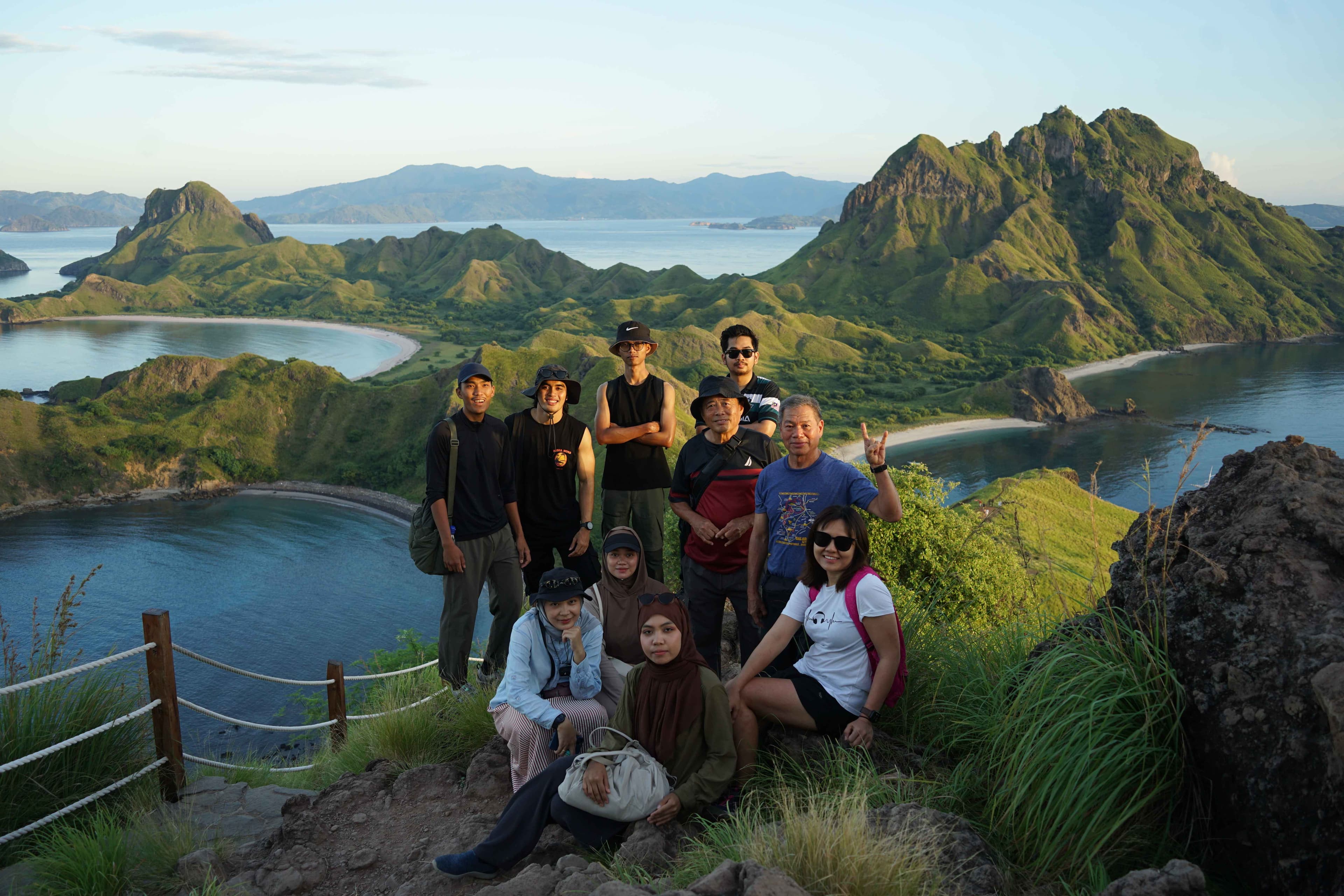 3D2N Epic Komodo Sailing Adventure | Swim with Mantas & Padar Sunrise