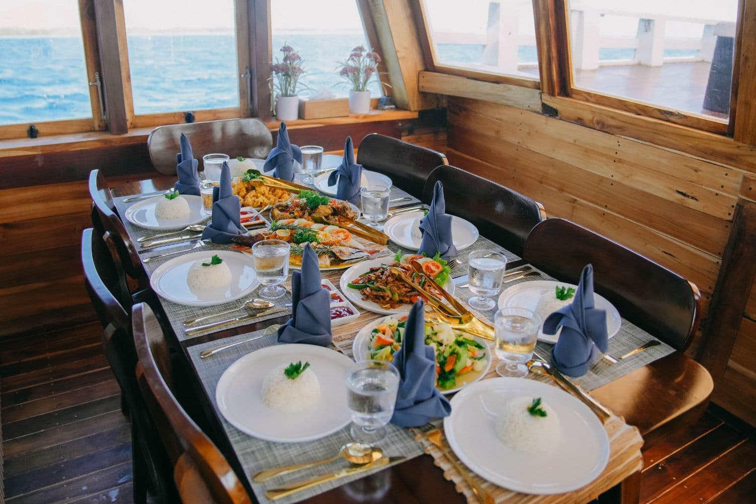 3D2N Akassa Liveaboard Komodo Trip Komodo Island Adventure